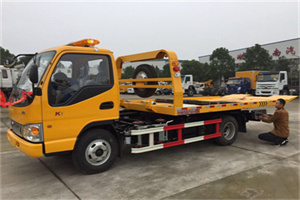 雁江哪里有拖车服务