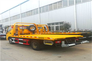 雁江附近拖车救援搭电